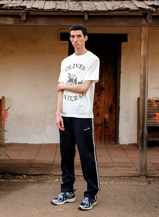 Футболка MUSEUM OF PEACE & QUIET Olives White