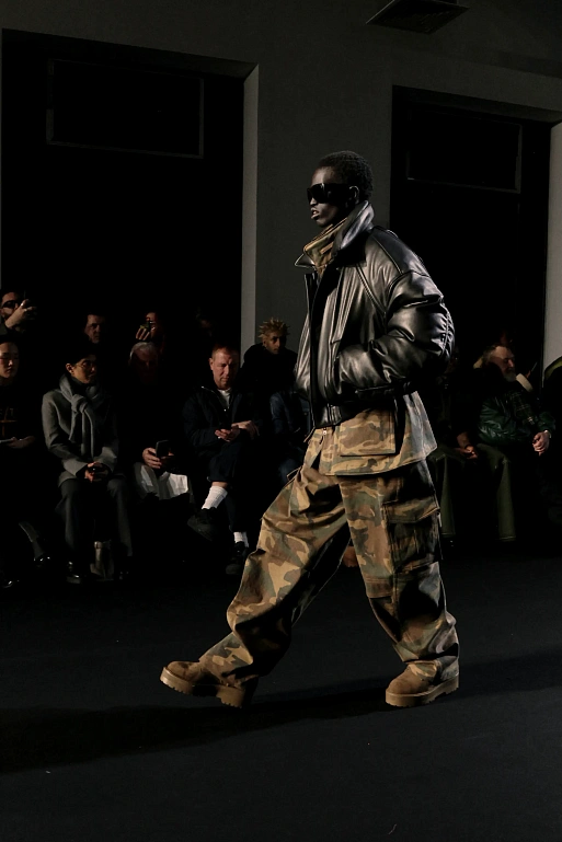 Juun.J FW’25 — новое исследование «уличного пошива» и современной классики