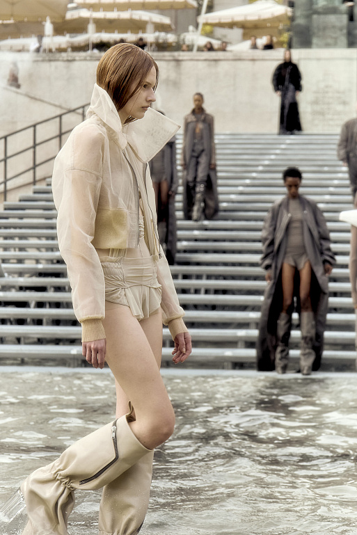 Продолжение «Храма любви»: женская коллекция Rick Owens SS’26