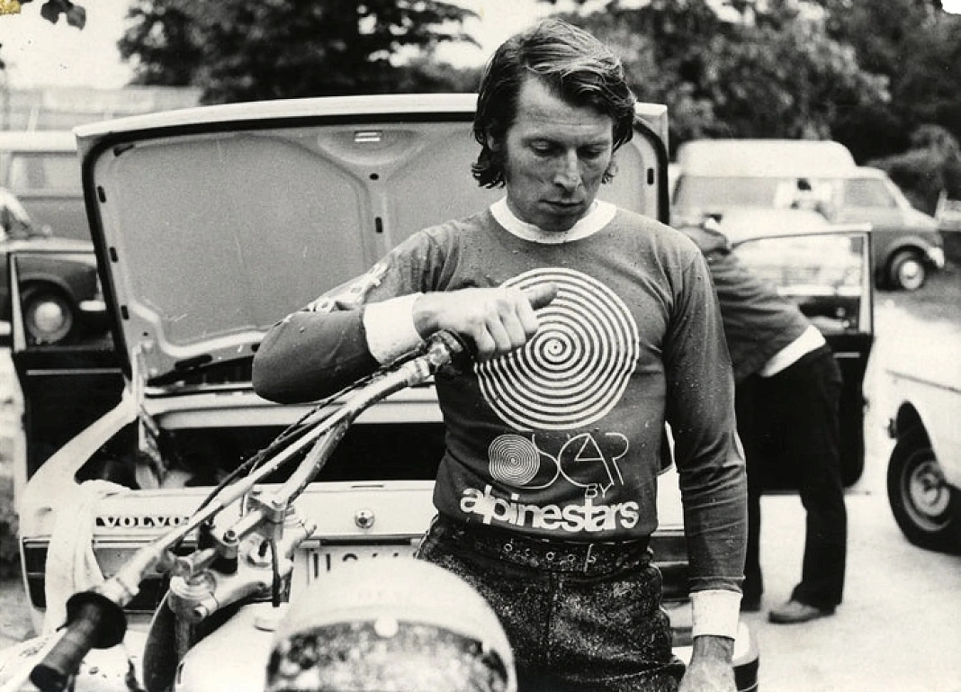 На пределе скорости: Alpinestars RSRV