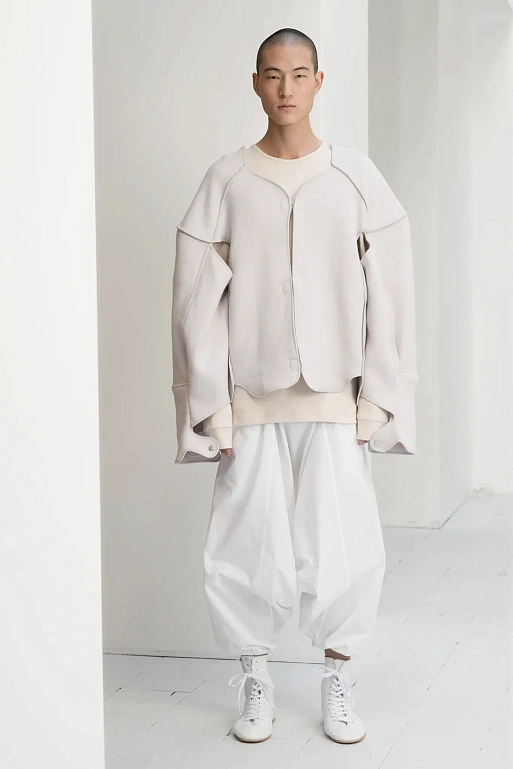 Традиции, объемы и новая классика: Hed Mayner