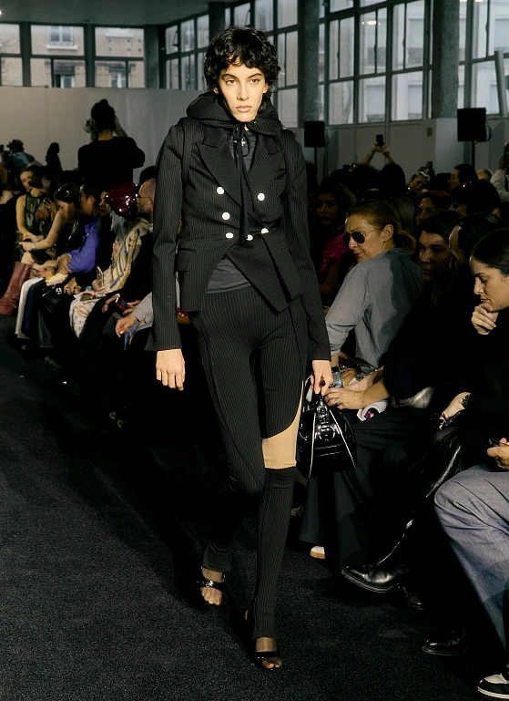 Быть собой или в образе — Ottolinger объединяет идеи на показе FW’25 