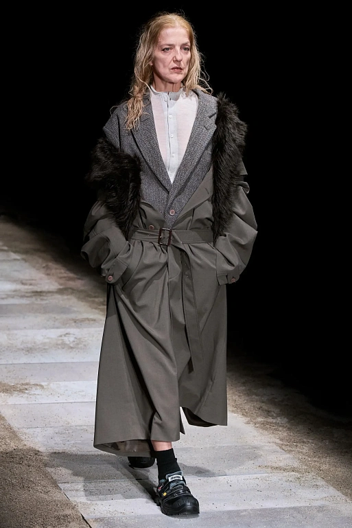 Ночь, зима и морское побережье в Magliano FW’25