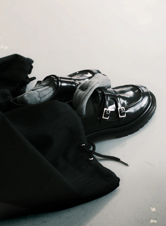 Лоферы JUUN.J Vibram Sole Loafers with Buckle Black