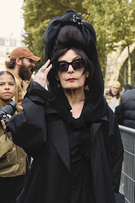 Стритстайл Rick Owens SS’26 у ступеней Токийского Дворца