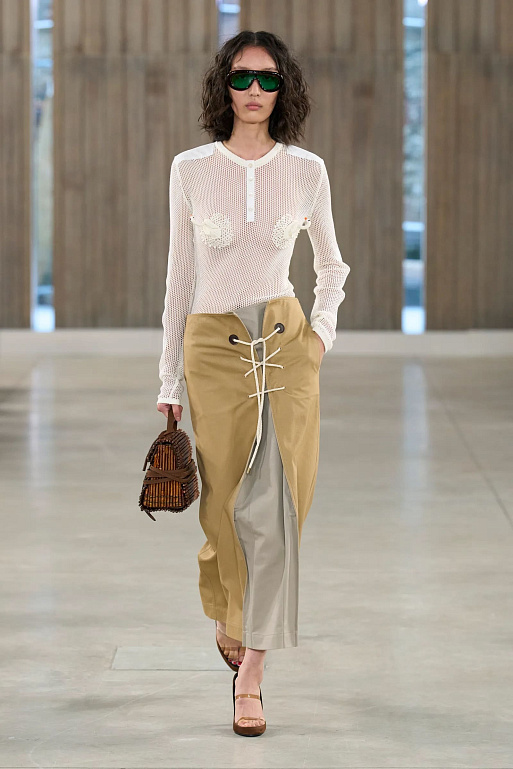 Ничто превращается сразу и во все: MOSCHINO SS’26