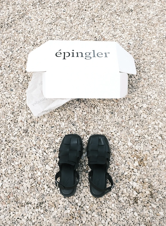 Женские сандалии EPINGLER Cube Shrunken Black