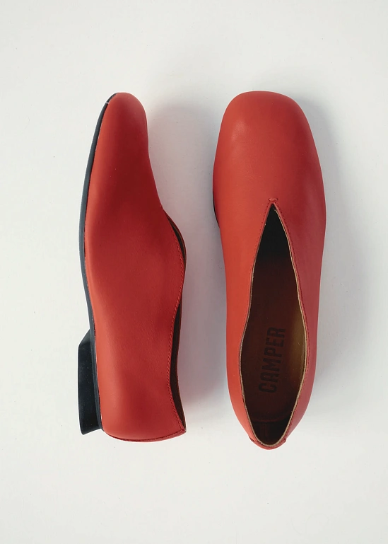 Выбор команды: 11 обувных идей на весну