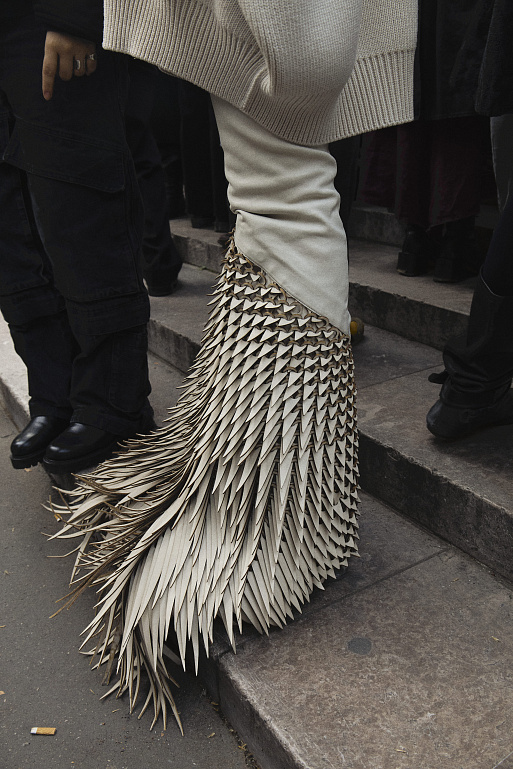 Стритстайл Rick Owens SS’26 у ступеней Токийского Дворца