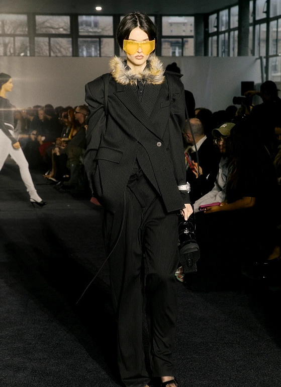 Быть собой или в образе — Ottolinger объединяет идеи на показе FW’25 