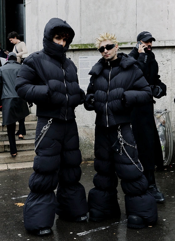 Трибьют корейской моде: стритстайл перед показом Juun.J FW’25