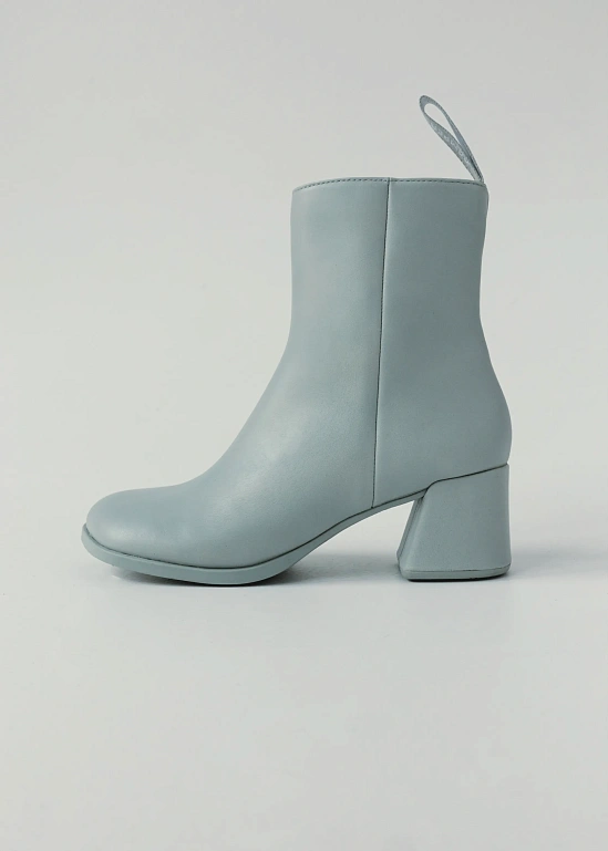 Выбор команды: 11 обувных идей на весну