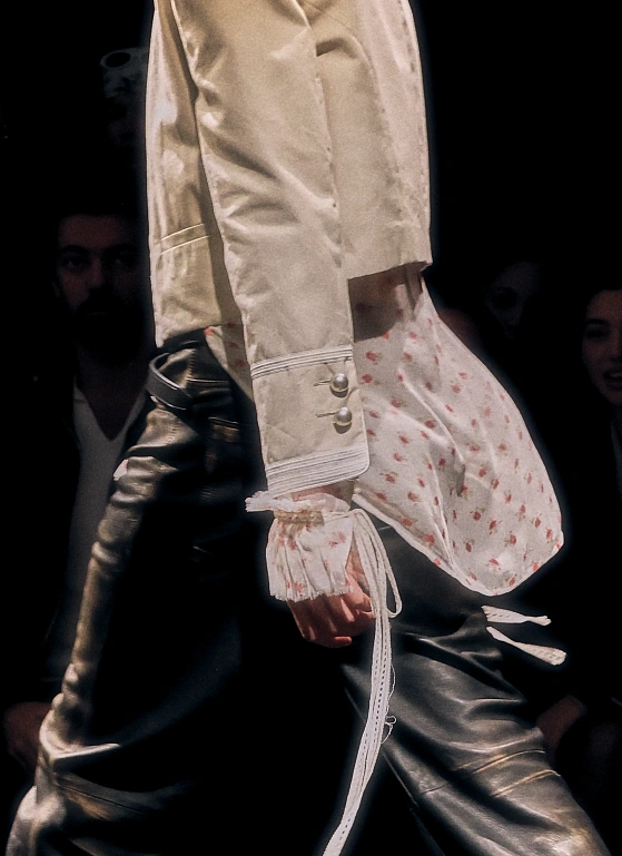 Романтика во мраке: показ Ann Demeulemeester SS’26