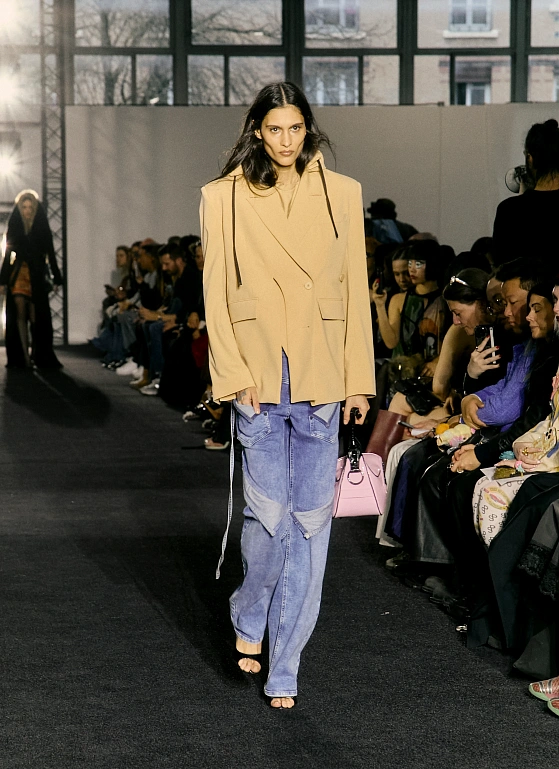 Быть собой или в образе — Ottolinger объединяет идеи на показе FW’25 