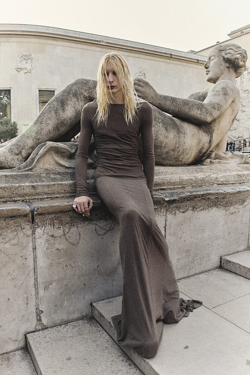 Стритстайл Rick Owens SS’26 у ступеней Токийского Дворца