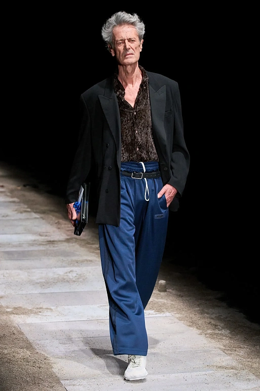 Ночь, зима и морское побережье в Magliano FW’25