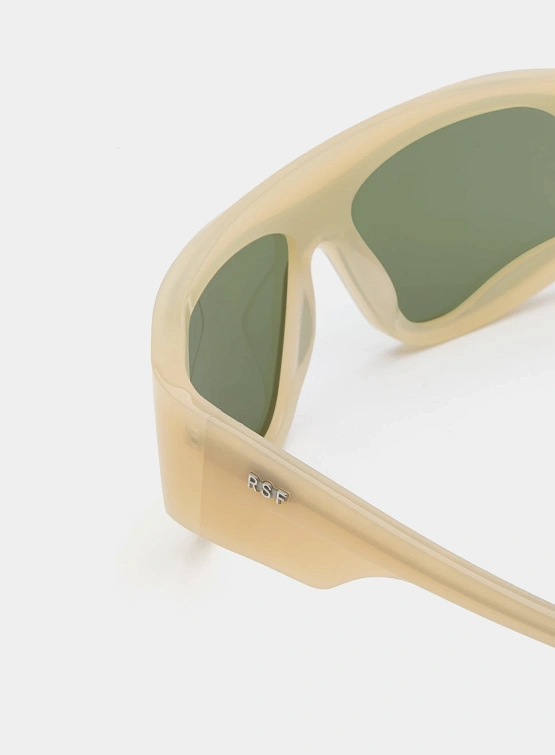 Очки RETROSUPERFUTURE Ufo Cremoso