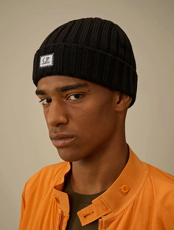 Шапка C.P. Company Extrafine Merino Wool Logo Black