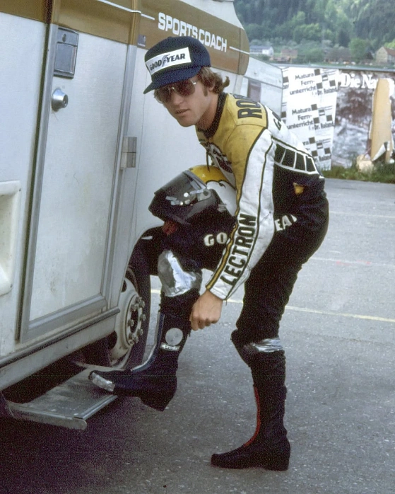 На пределе скорости: Alpinestars RSRV