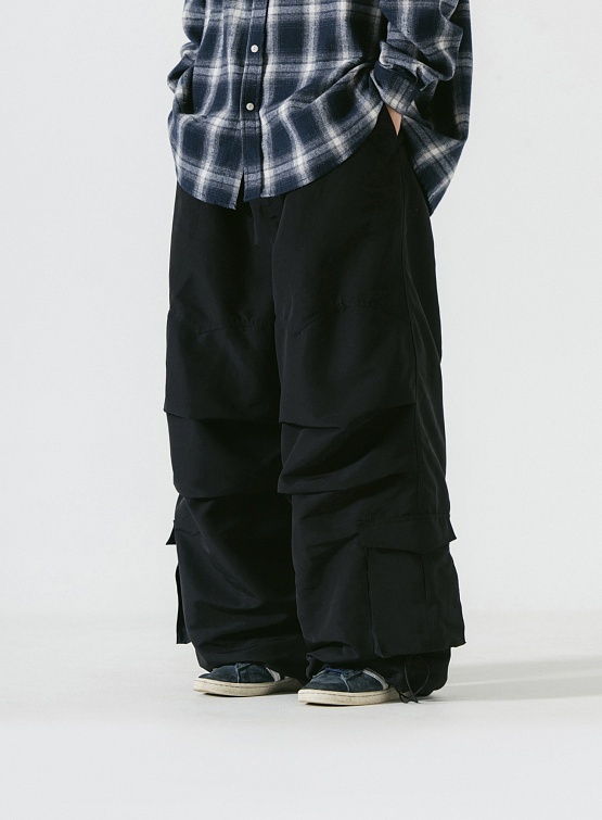 Брюки ANGLAN Below Cargo Parachute Pant Black