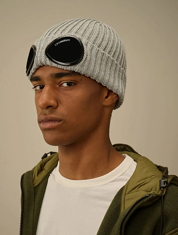 Шапка C.P. Company Extrafine Merino Wool Goggle Moon Melan