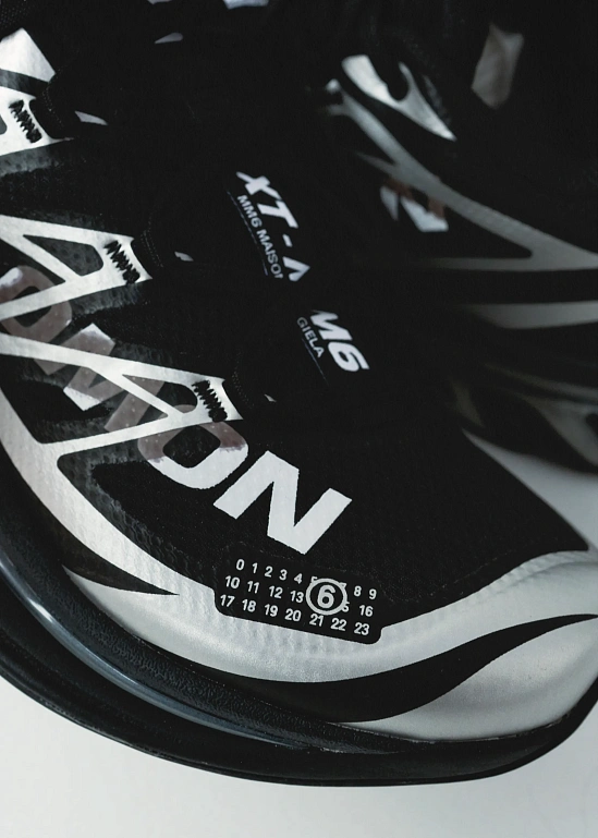 Выбор команды: 11 обувных идей на весну