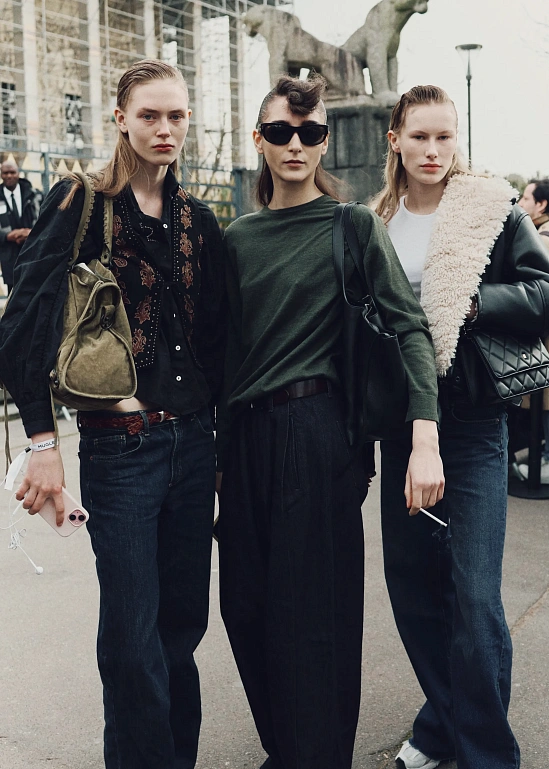 В ожидании Mugler FW’26: гости у Дворца Порт-Доре