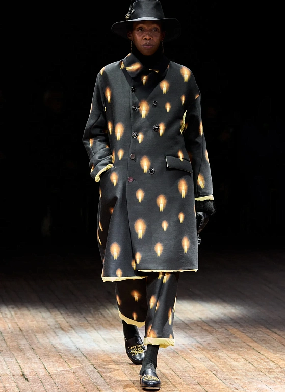 Двадцать лет спустя: всё те же источники вдохновения в юбилейной коллекции Undercover FW’25