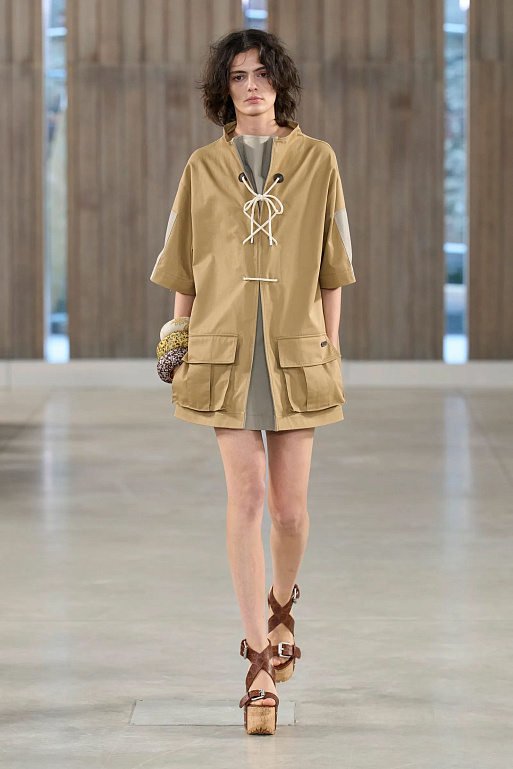 Ничто превращается сразу и во все: MOSCHINO SS’26