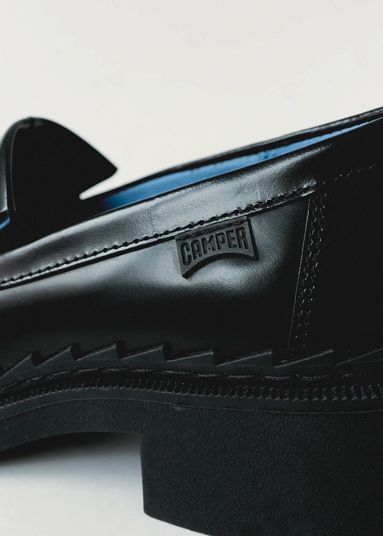 Выбор команды: 11 обувных идей на весну