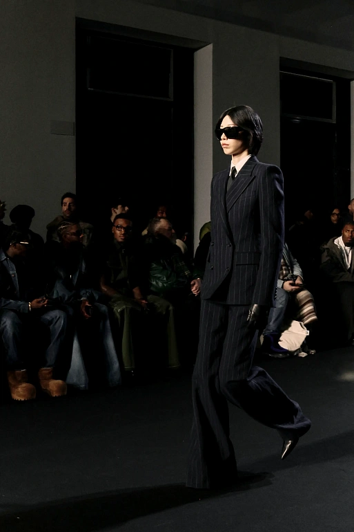 Juun.J FW’25 — новое исследование «уличного пошива» и современной классики