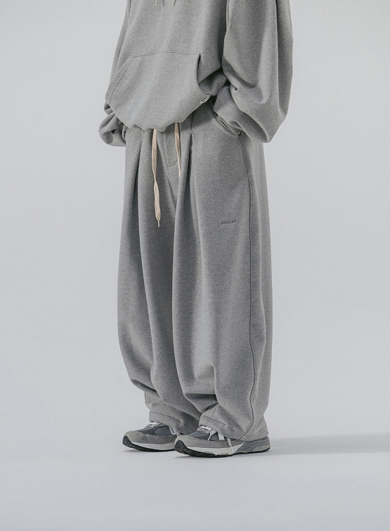 Брюки ANGLAN Valley Tuck Sweat Balloon Melange Grey