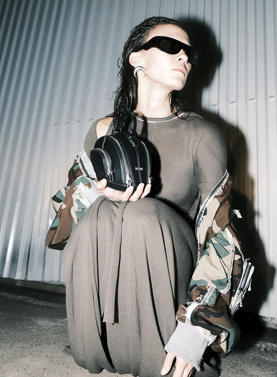 Сумка JUUN.J Monster Mini Bag Black