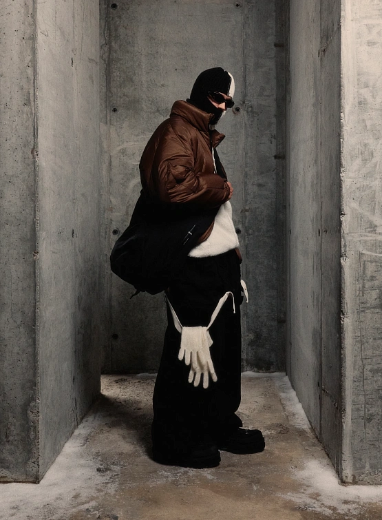 Пуховик ANGLAN Iconic Balloon Incision Down Brown