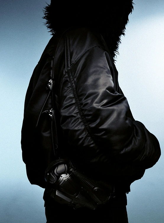 Двусторонний бомбер JUUN.J Cropped Faux Fur Reversible MA-1 Black