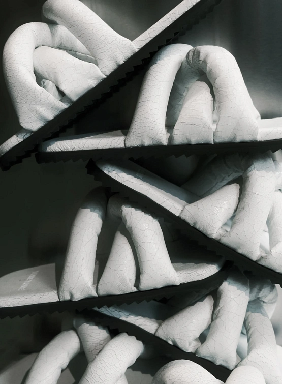 Сланцы YUME YUME Studio Slow EXCLUSIVE Tyre Slide Cracked White