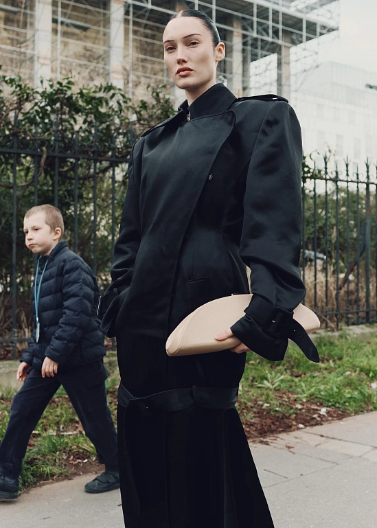 В ожидании Mugler FW’26: гости у Дворца Порт-Доре