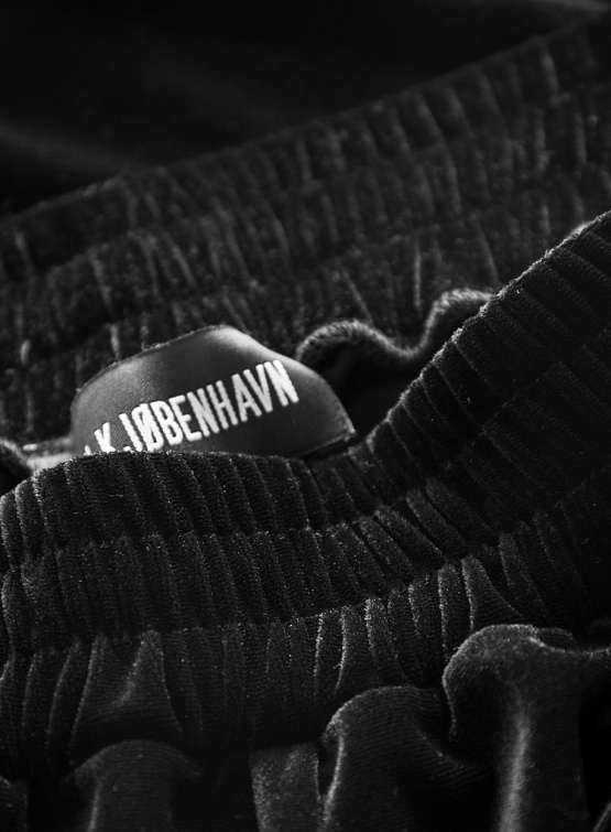 Женские брюки Han Kjøbenhavn Drape Trousers Black