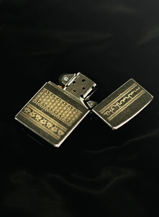 Зажигалка MAHARISHI 1376 Thar Dragon Engraved Zippo Silver