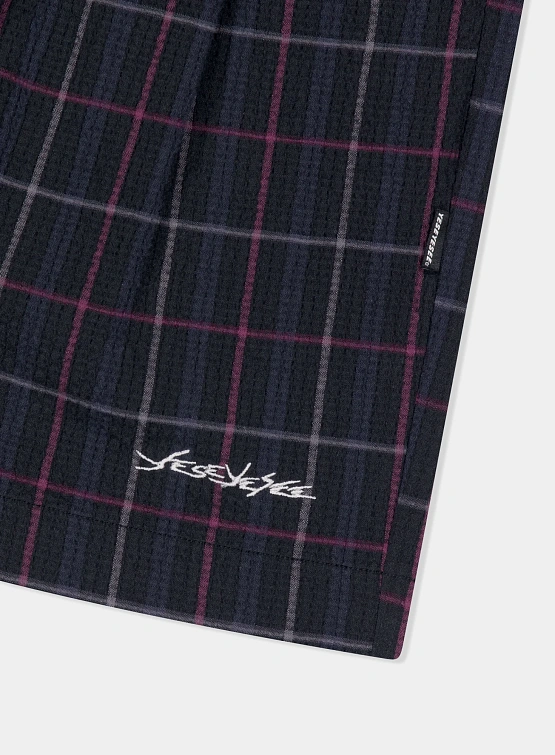 Шорты YESEYESEE Crinkled Fabric Check Black