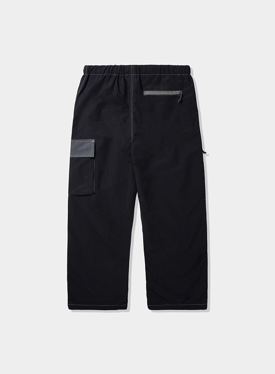 Black Pants with White Stitching  Наряд с черными брюками