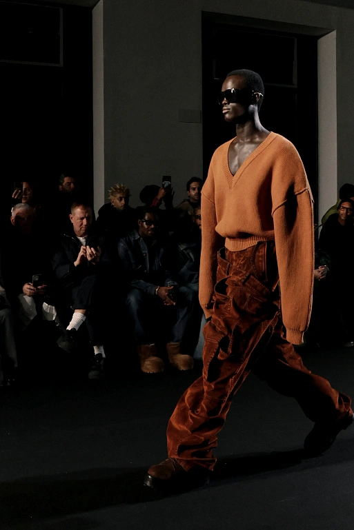 Juun.J FW’25 — новое исследование «уличного пошива» и современной классики